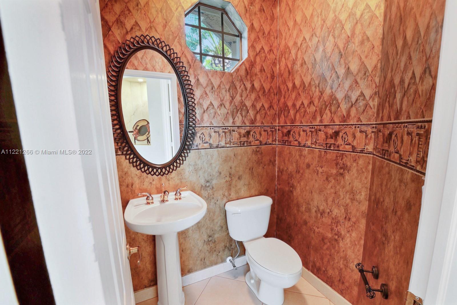 PEMBROKE FALLS - Residential