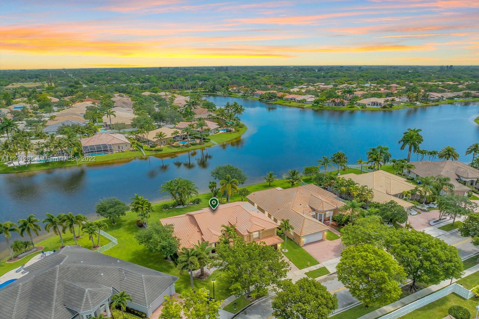 PEMBROKE FALLS - Residential