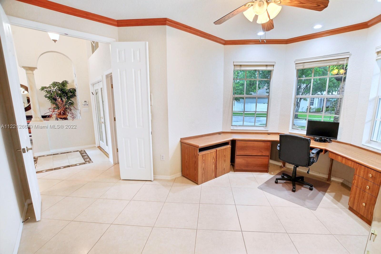 PEMBROKE FALLS - Residential