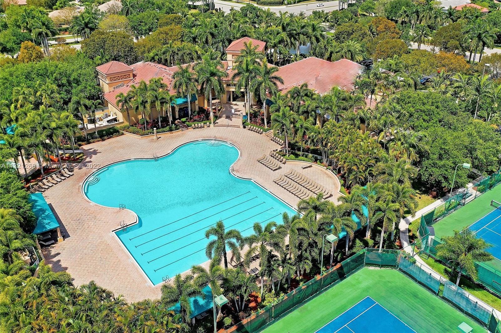 PEMBROKE FALLS - Residential