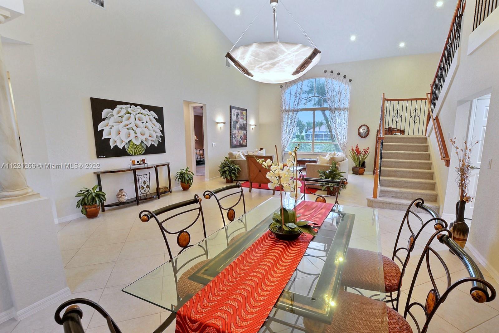 PEMBROKE FALLS - Residential