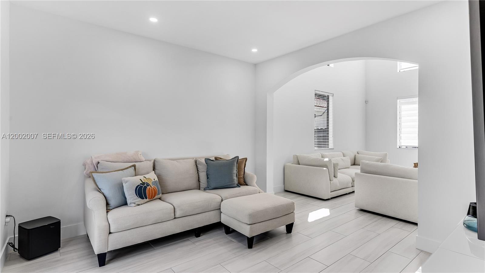 MILON VENTURE - Residential Lease