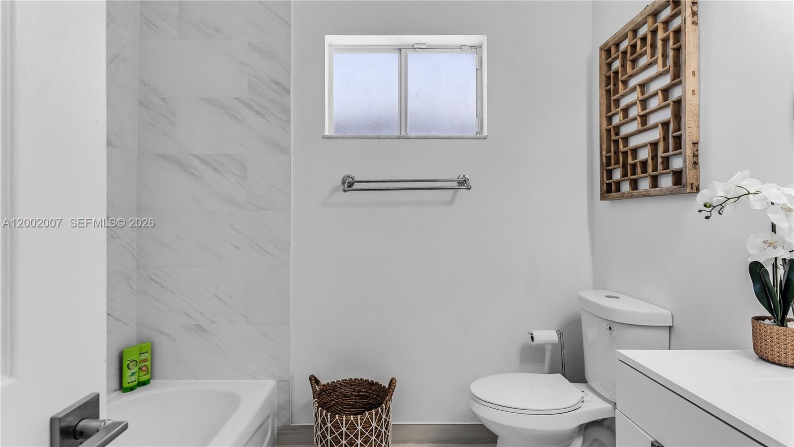 MILON VENTURE - Residential Lease