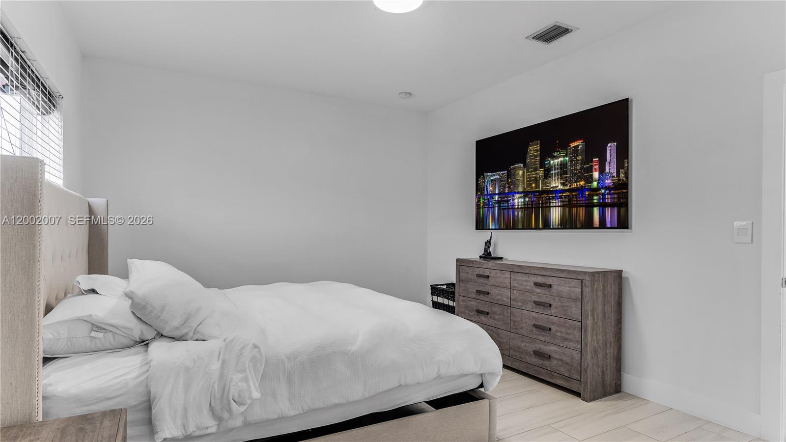 MILON VENTURE - Residential Lease