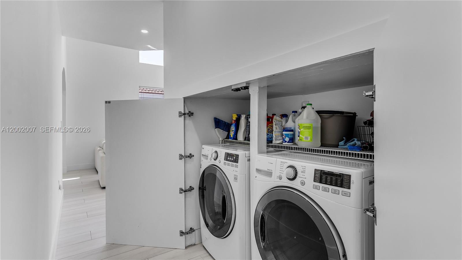 MILON VENTURE - Residential Lease