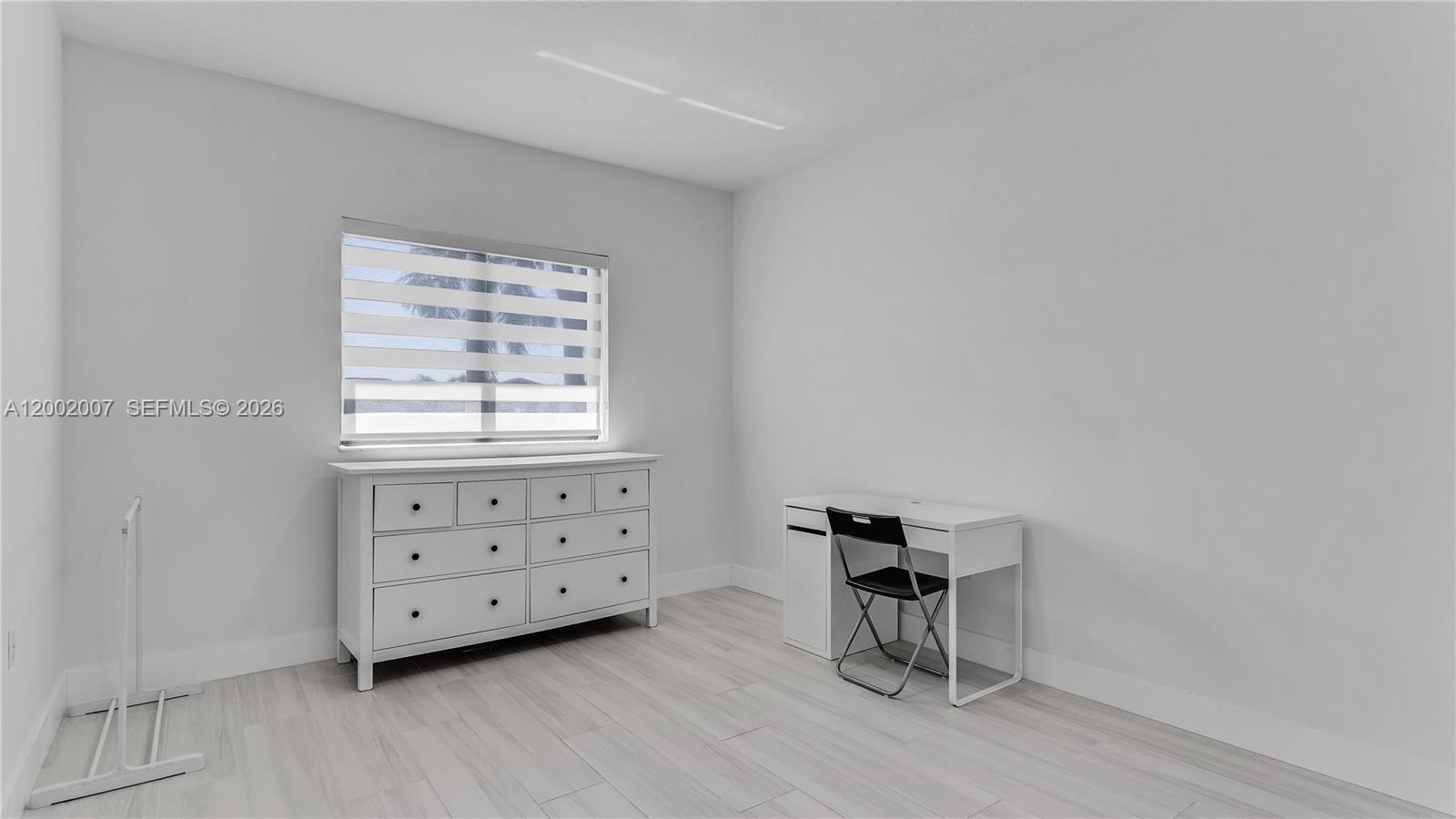 MILON VENTURE - Residential Lease