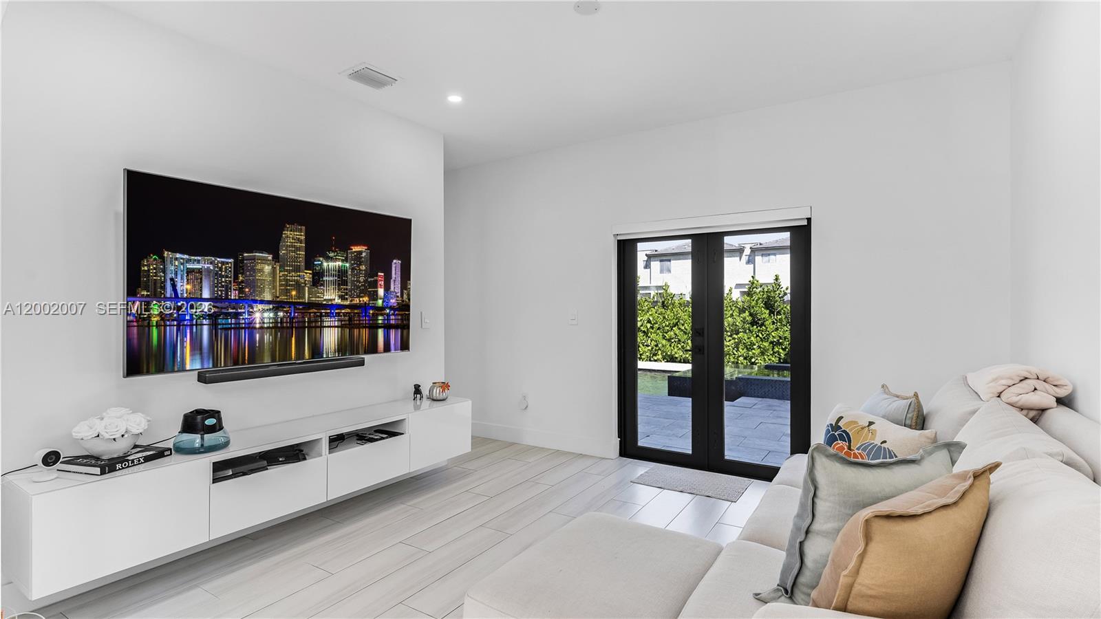 MILON VENTURE - Residential Lease