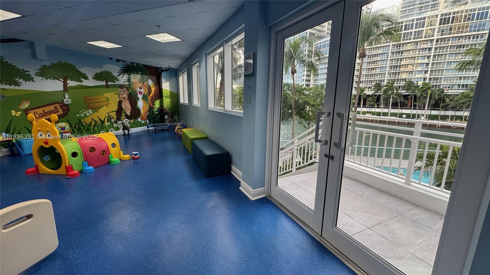 CARBONELL CONDO - Residential
