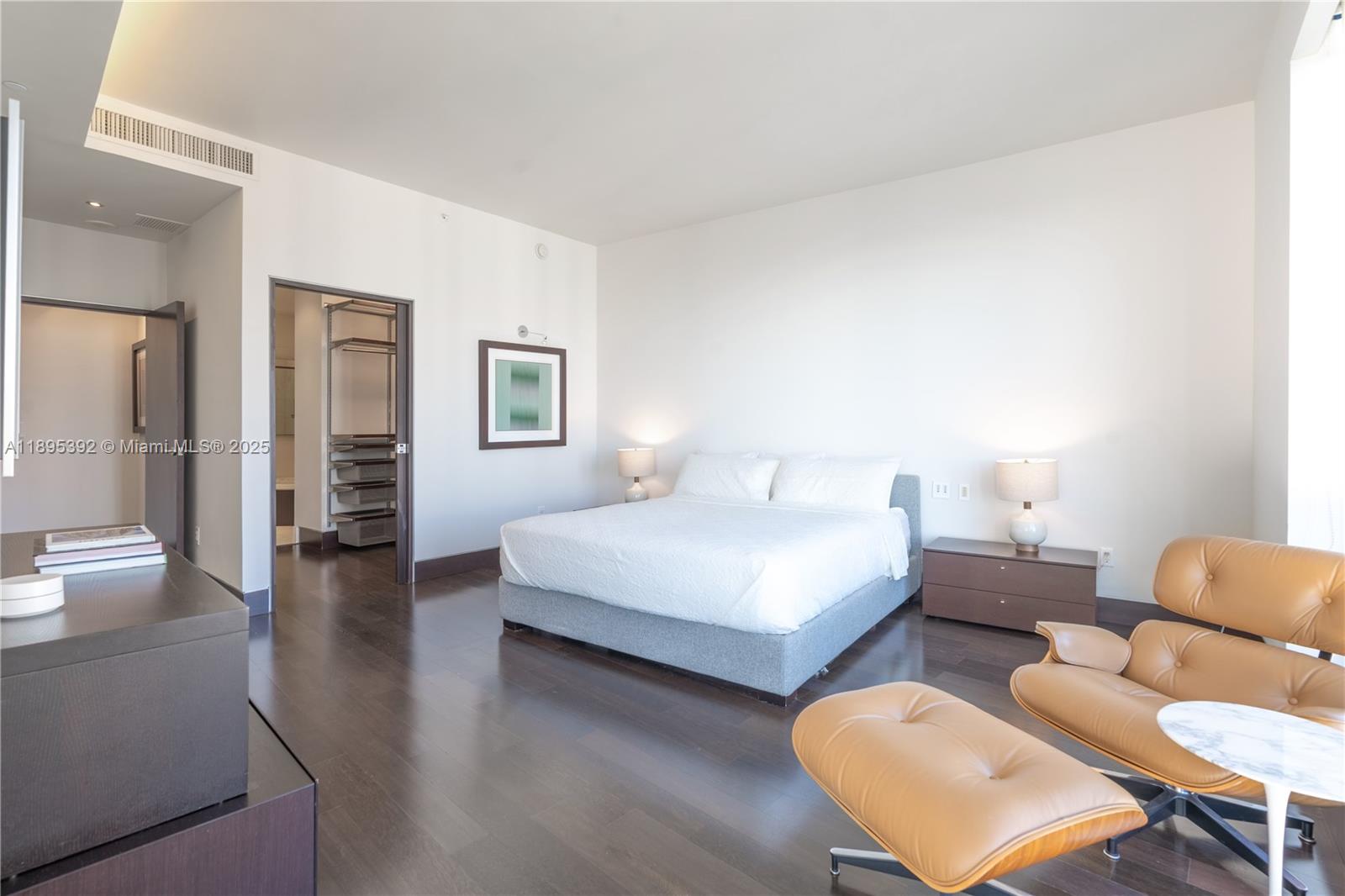 CARBONELL CONDO - Residential