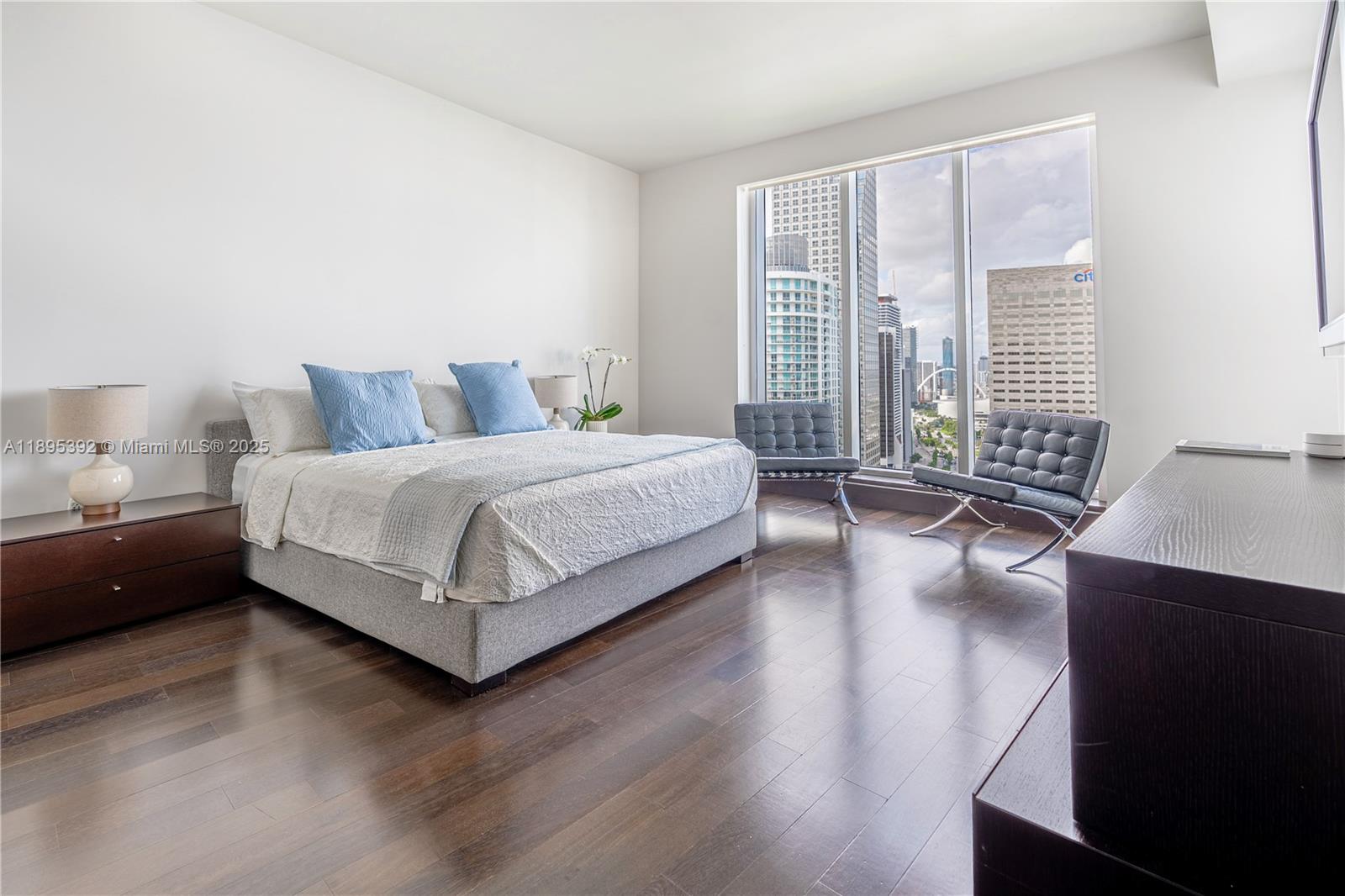 CARBONELL CONDO - Residential