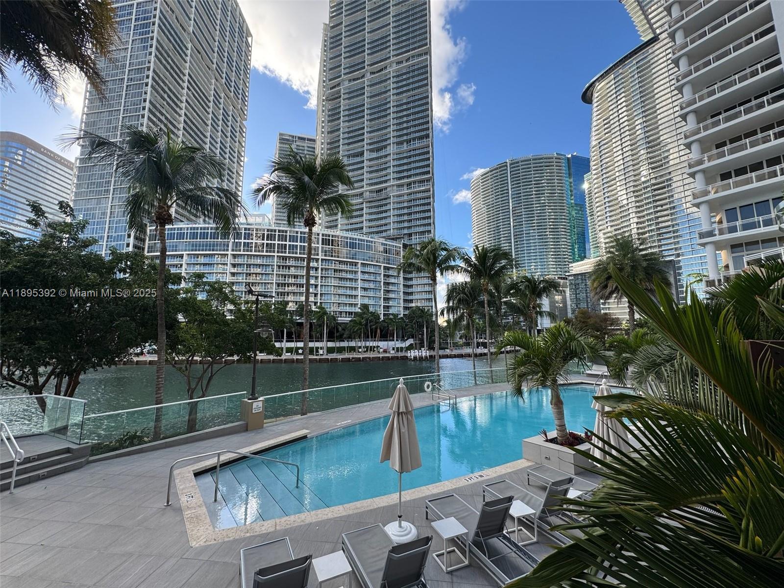 CARBONELL CONDO - Residential