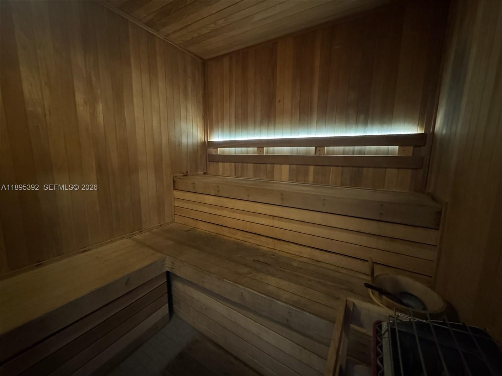 CARBONELL CONDO - Residential