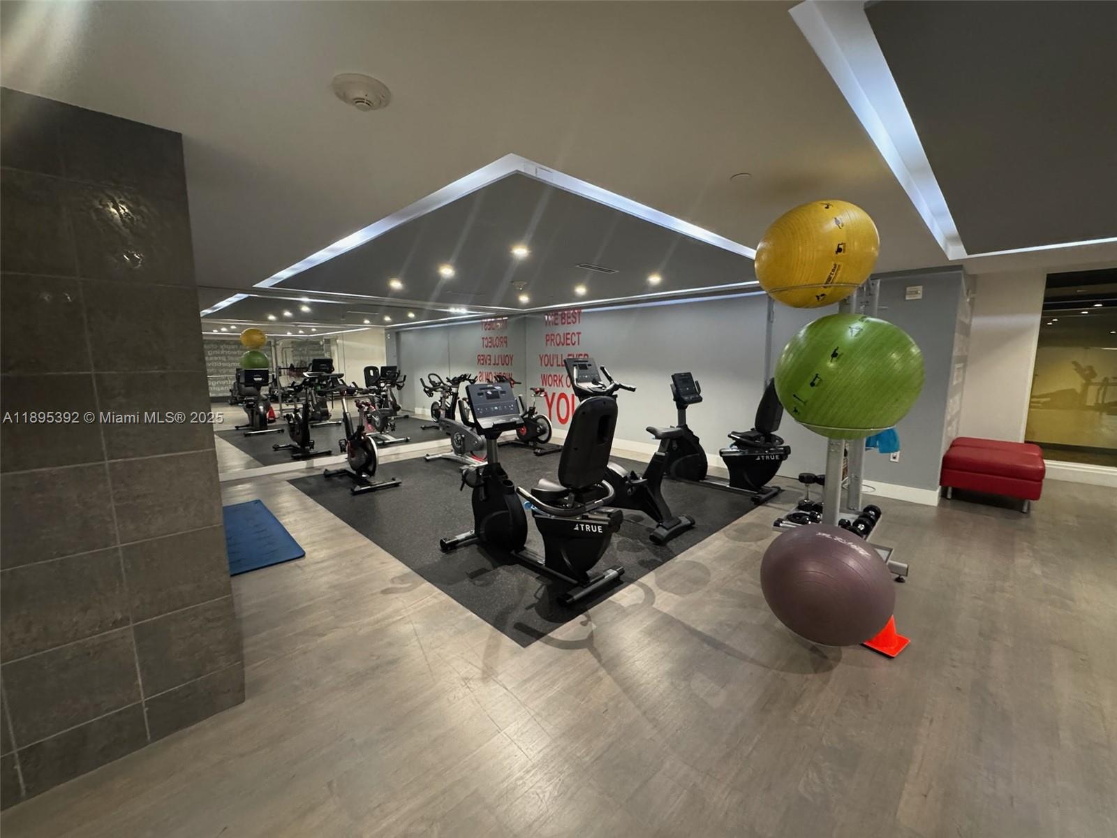 CARBONELL CONDO - Residential
