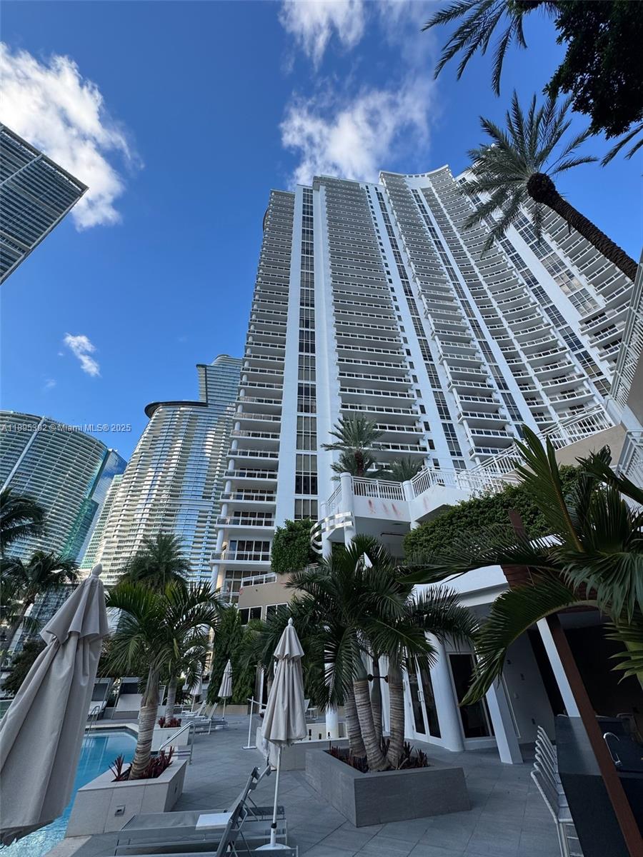 CARBONELL CONDO - Residential