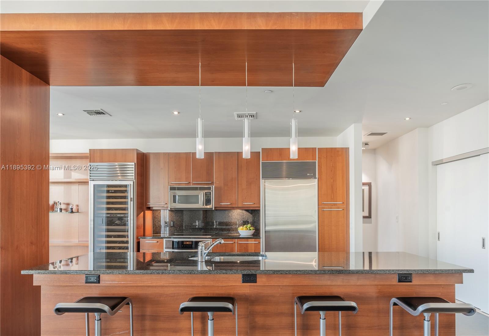 CARBONELL CONDO - Residential