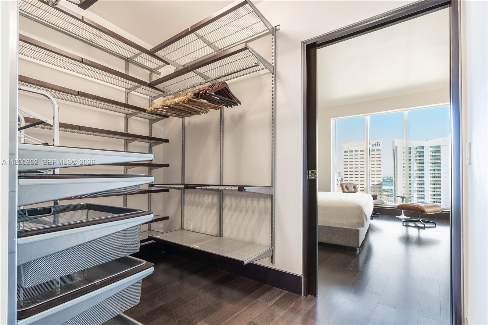 CARBONELL CONDO - Residential