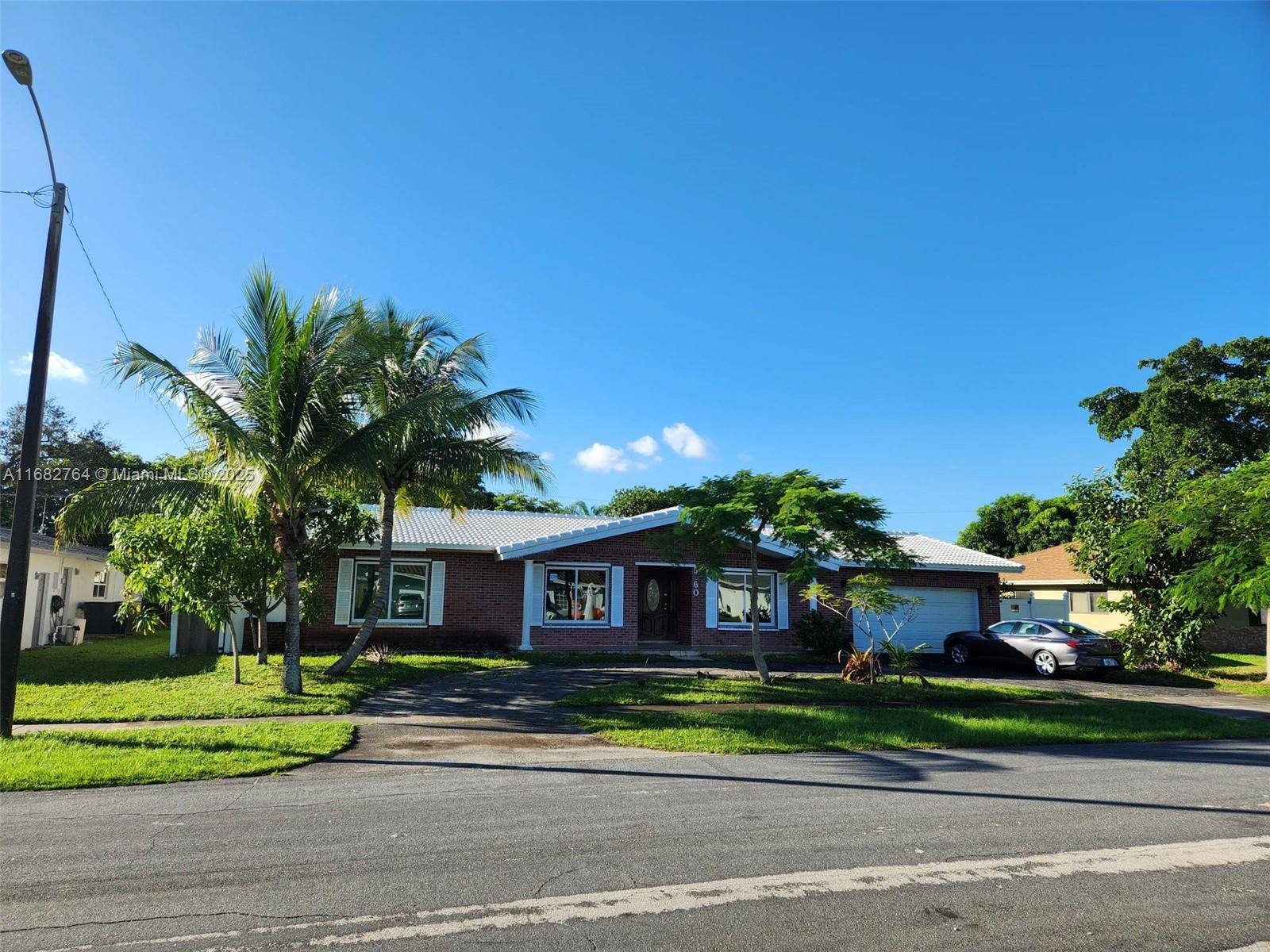 Rental Property at 5260 Sw 9th St, Plantation, Miami-Dade County, Florida - Bedrooms: 4 
Bathrooms: 3  - $4,300 MO.