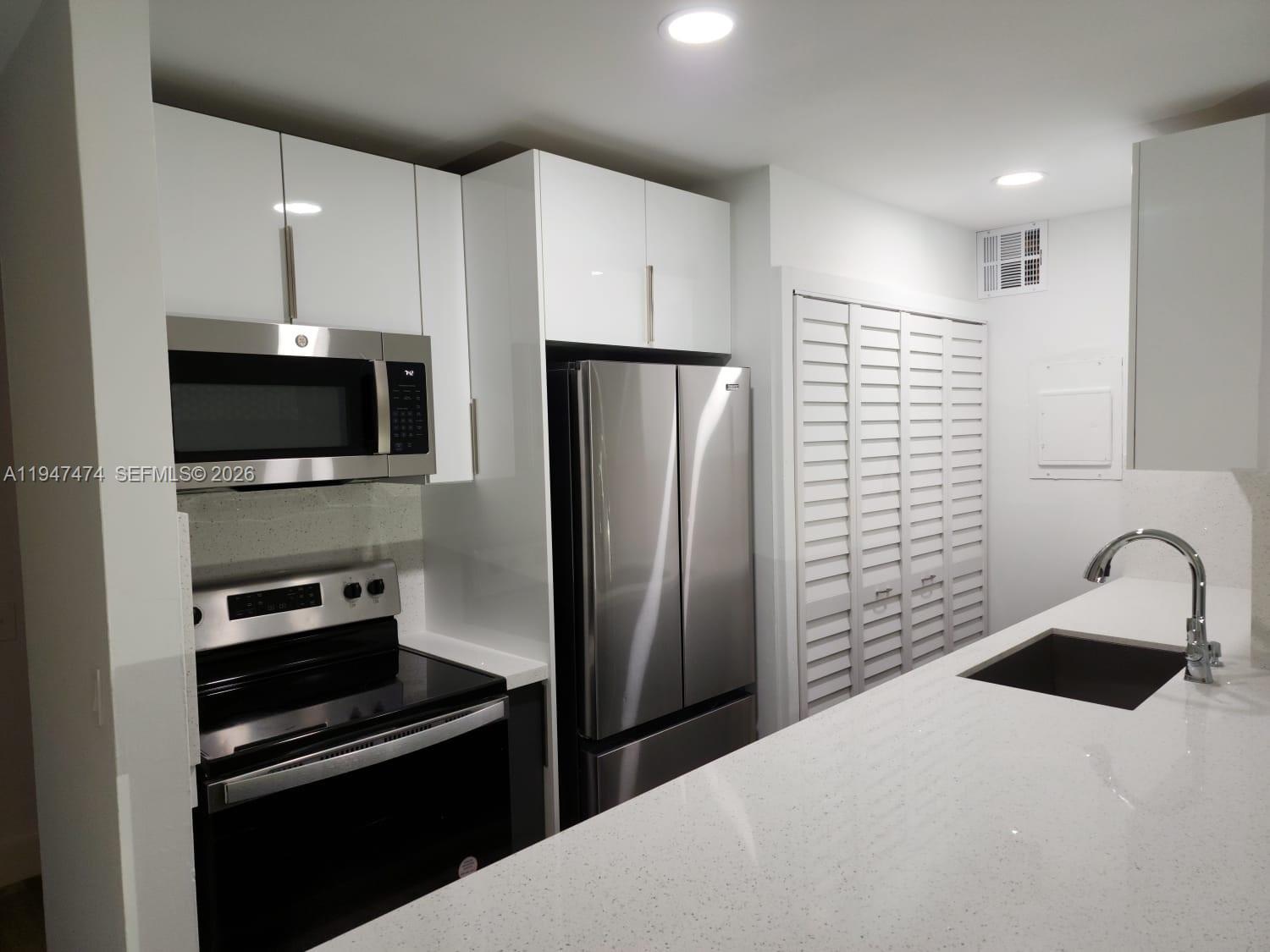 ARBOR KEYS CONDO - Residential