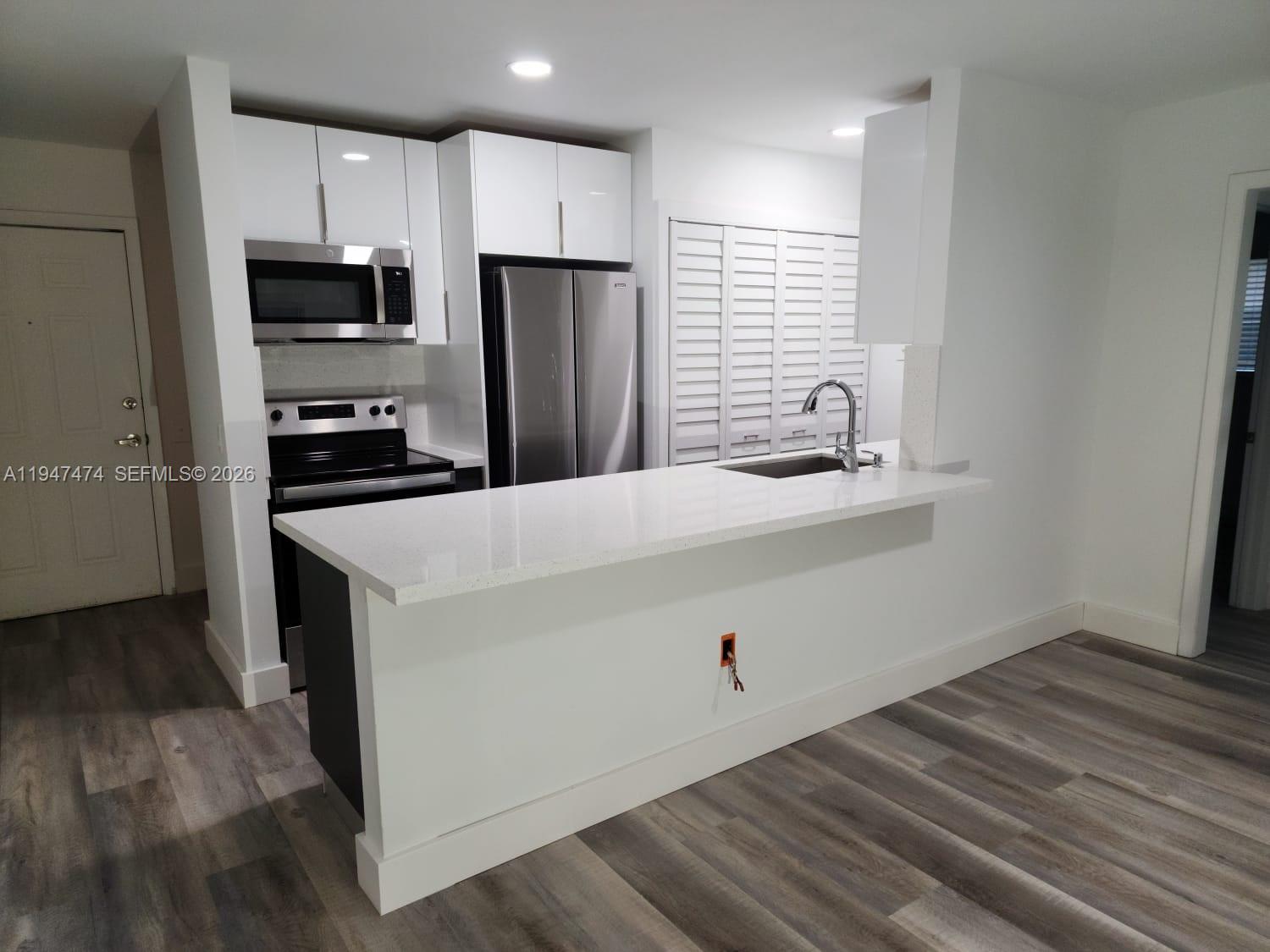 ARBOR KEYS CONDO - Residential