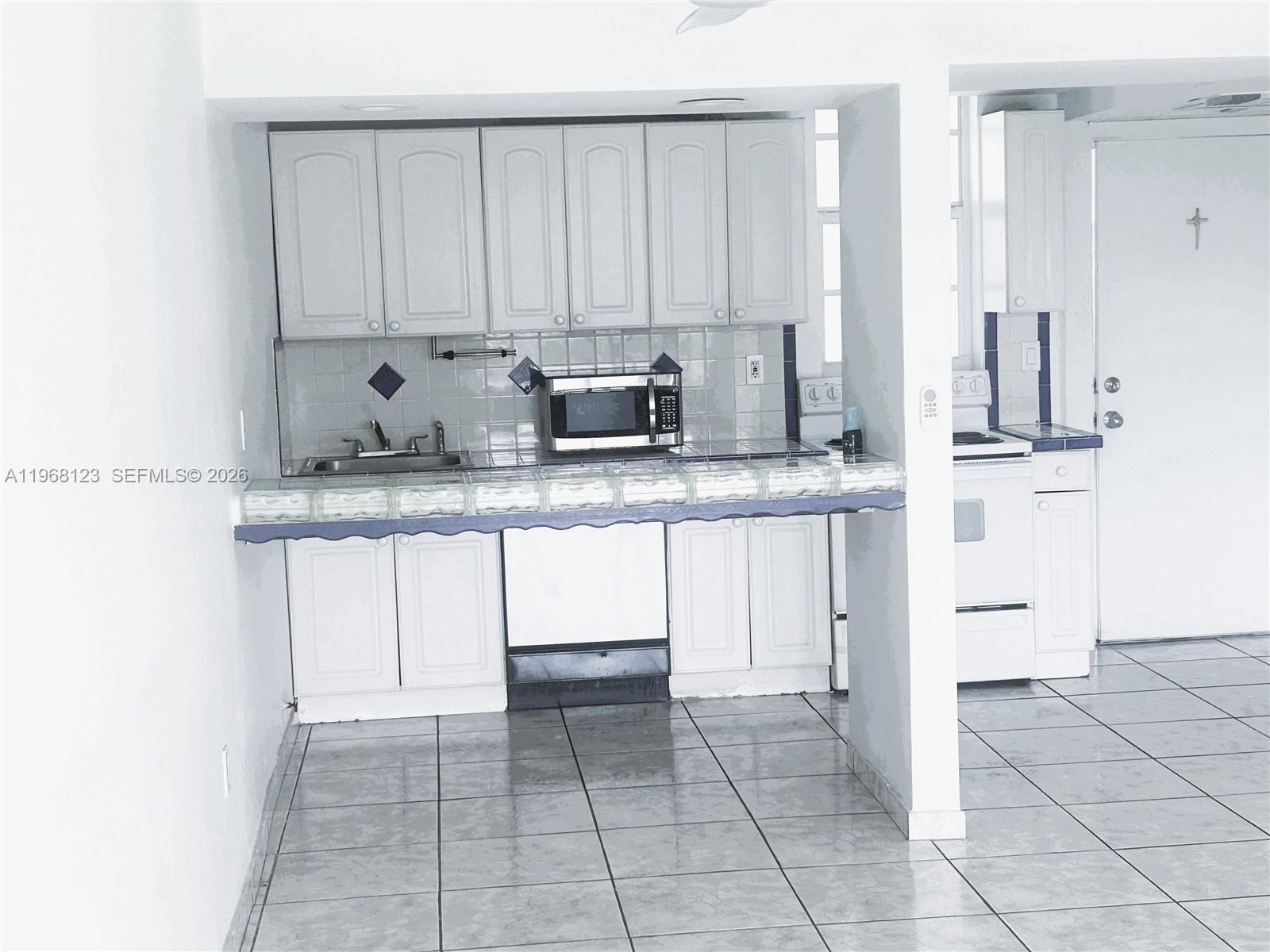 POINT EAST SEC II CONDO - Residential