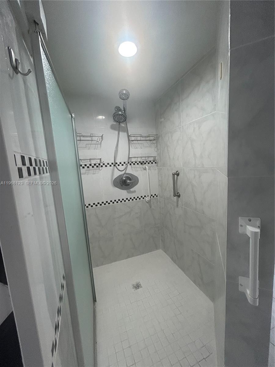 POINT EAST SEC II CONDO - Residential