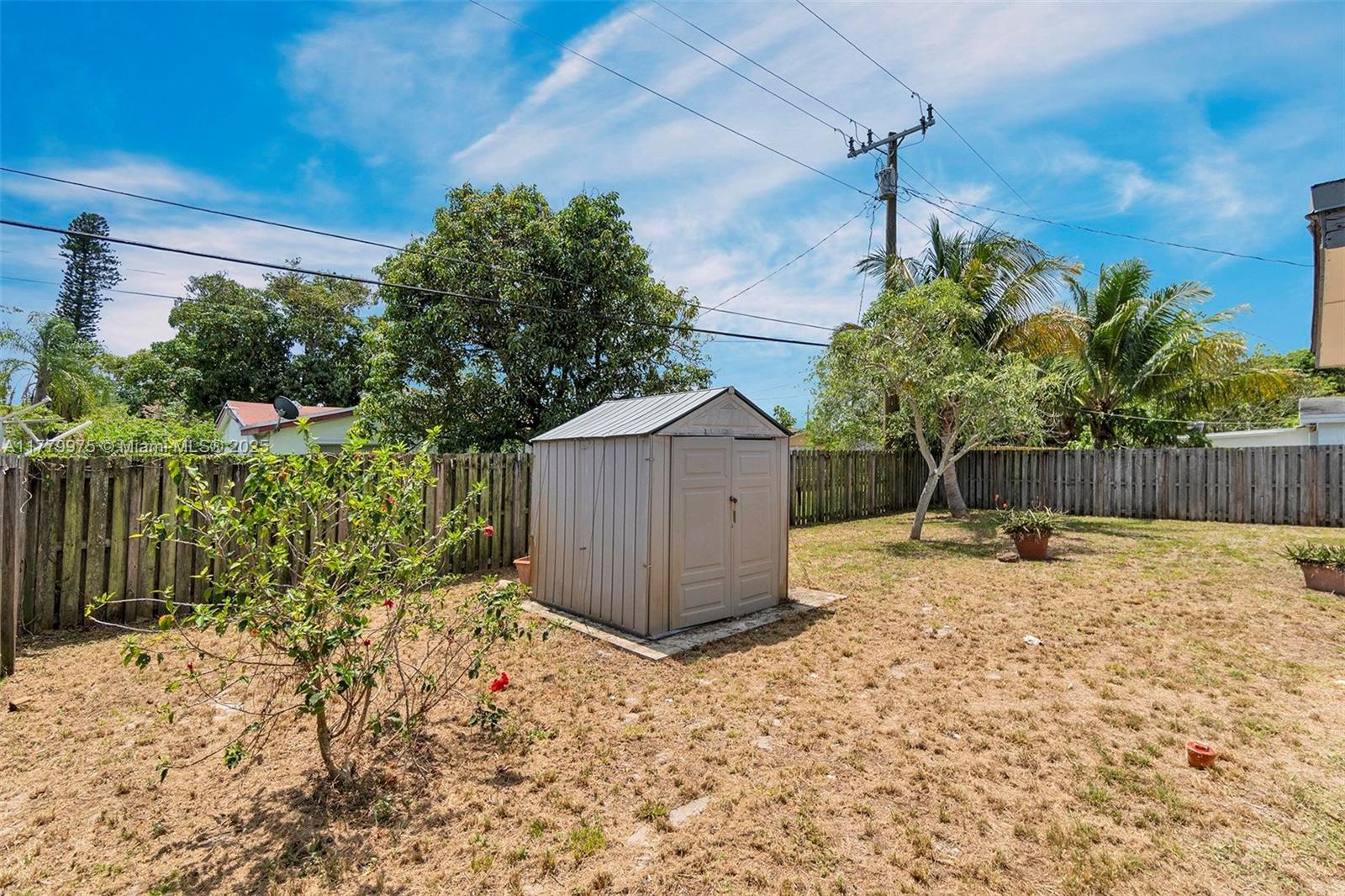 ACADEMY AWARD HOMES SEC 3 - Residential