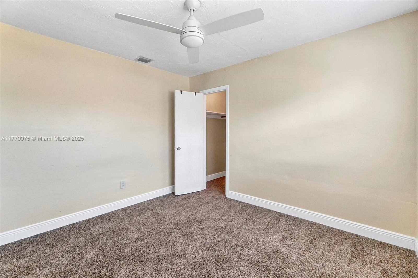 ACADEMY AWARD HOMES SEC 3 - Residential