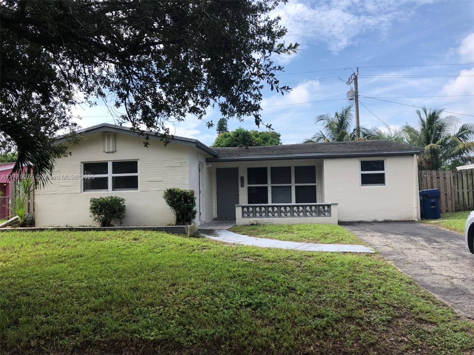 ACADEMY AWARD HOMES SEC 3 - Residential