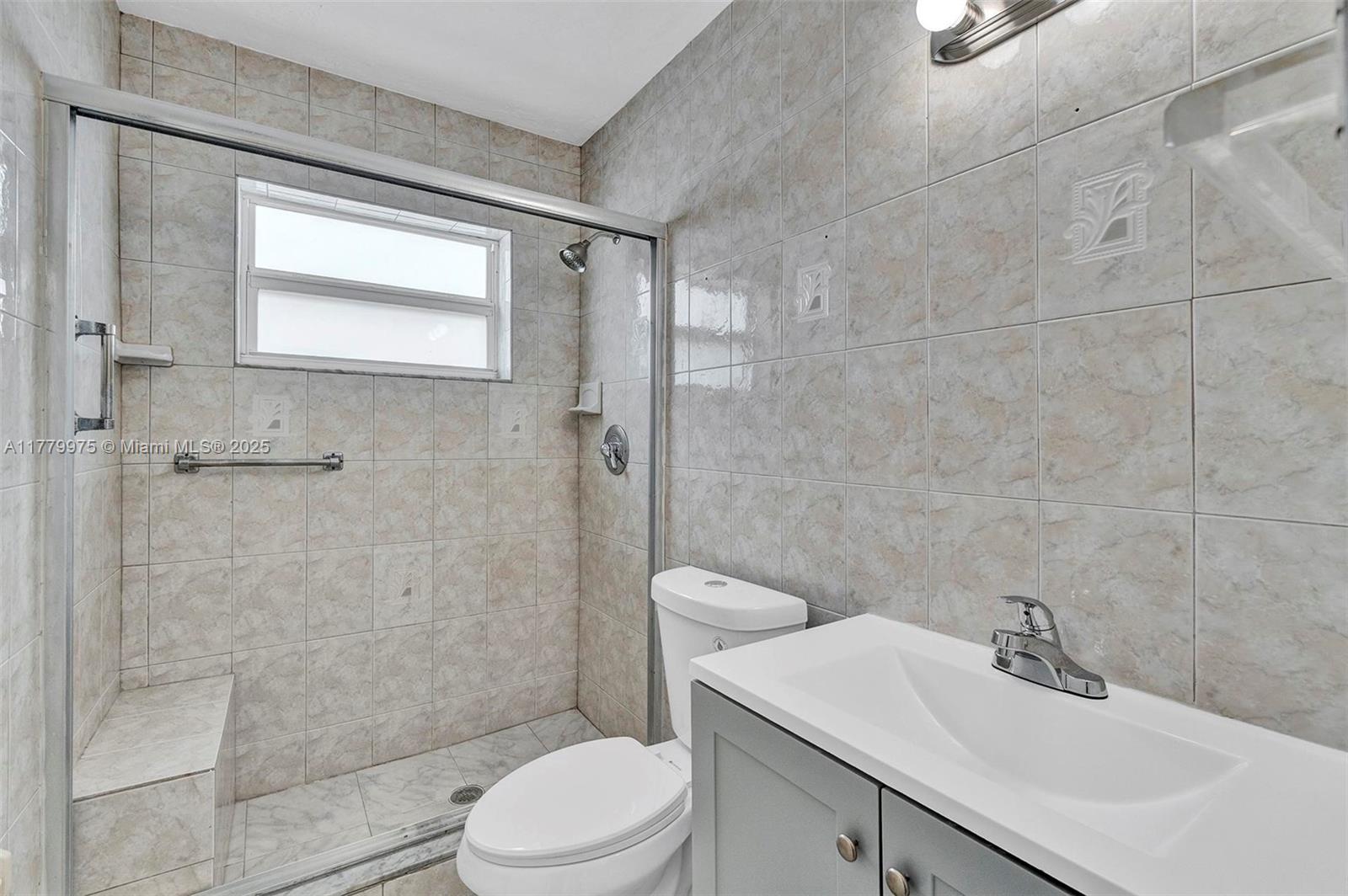 ACADEMY AWARD HOMES SEC 3 - Residential