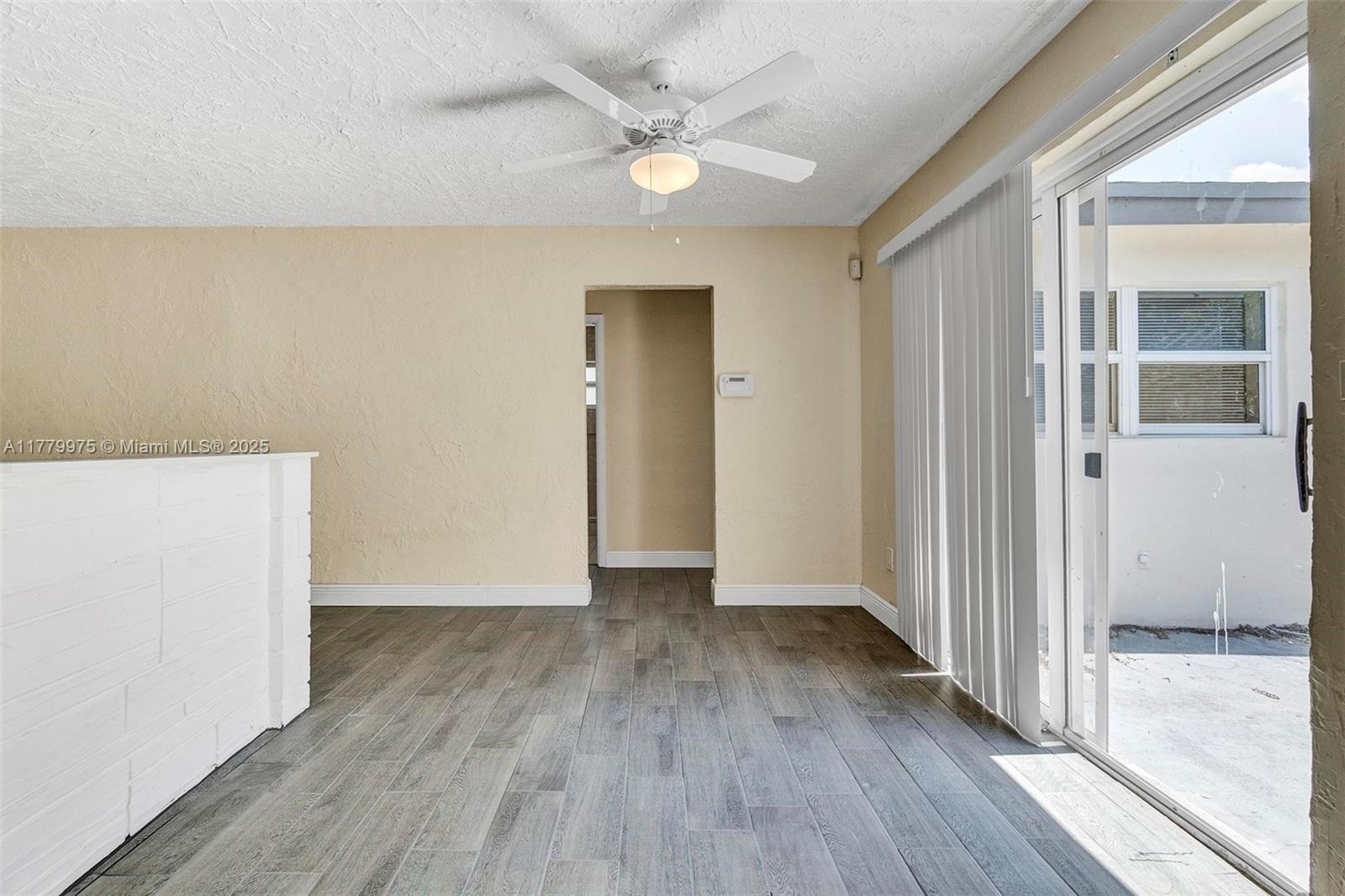 ACADEMY AWARD HOMES SEC 3 - Residential