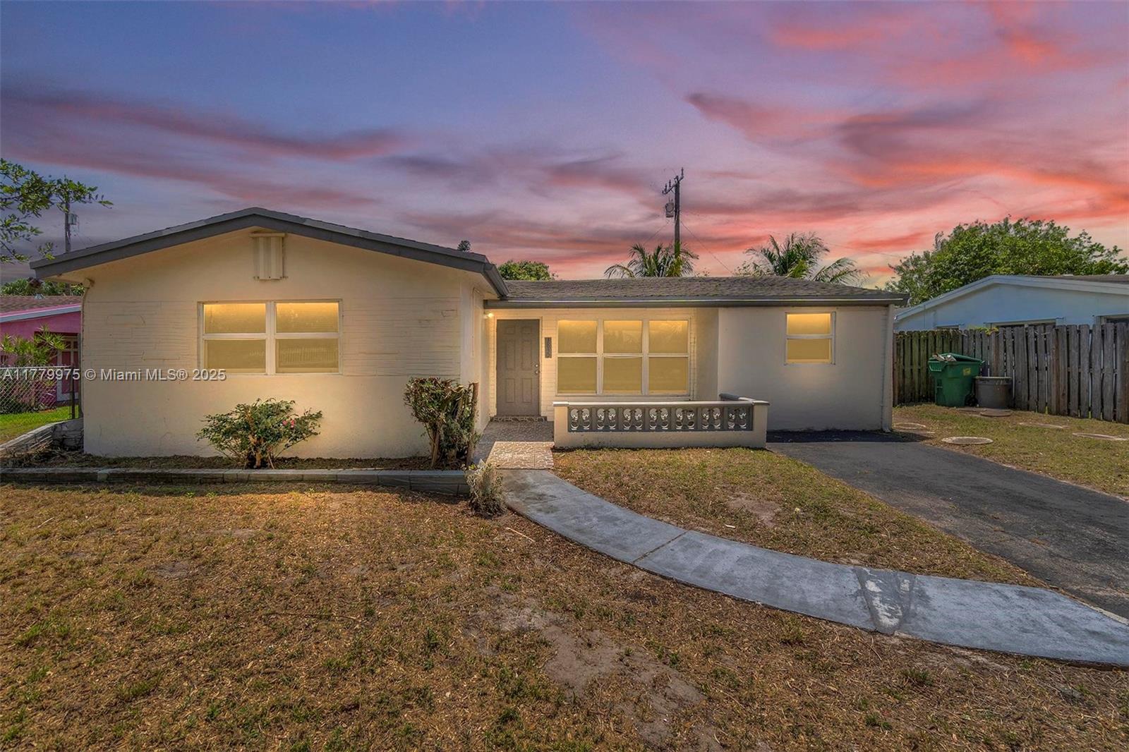 ACADEMY AWARD HOMES SEC 3 - Residential