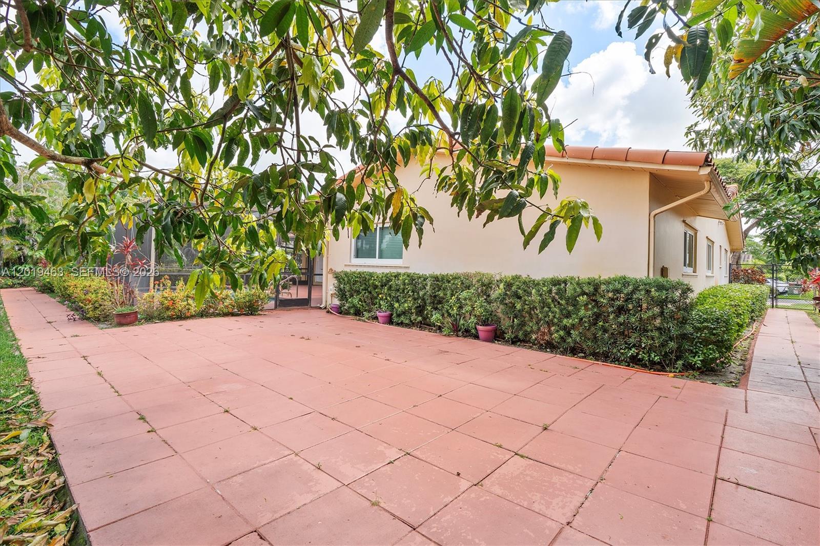 PEMBROKE LAKES SEC 2 - Residential