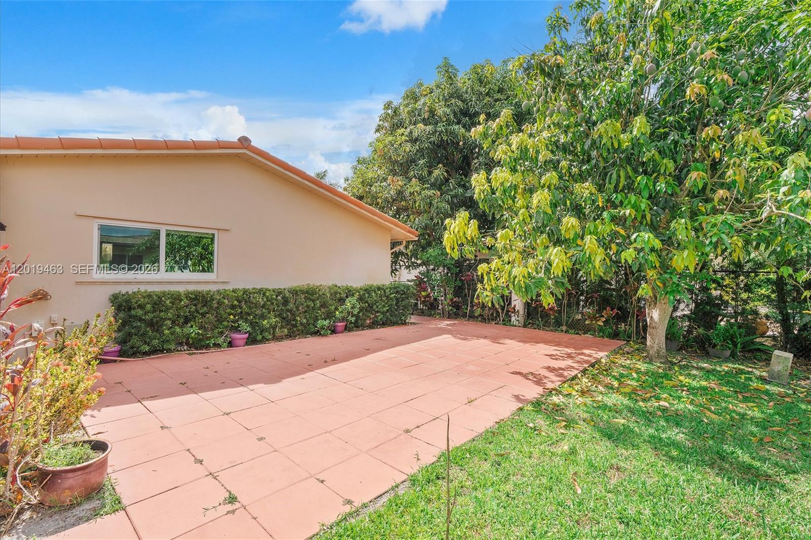 PEMBROKE LAKES SEC 2 - Residential