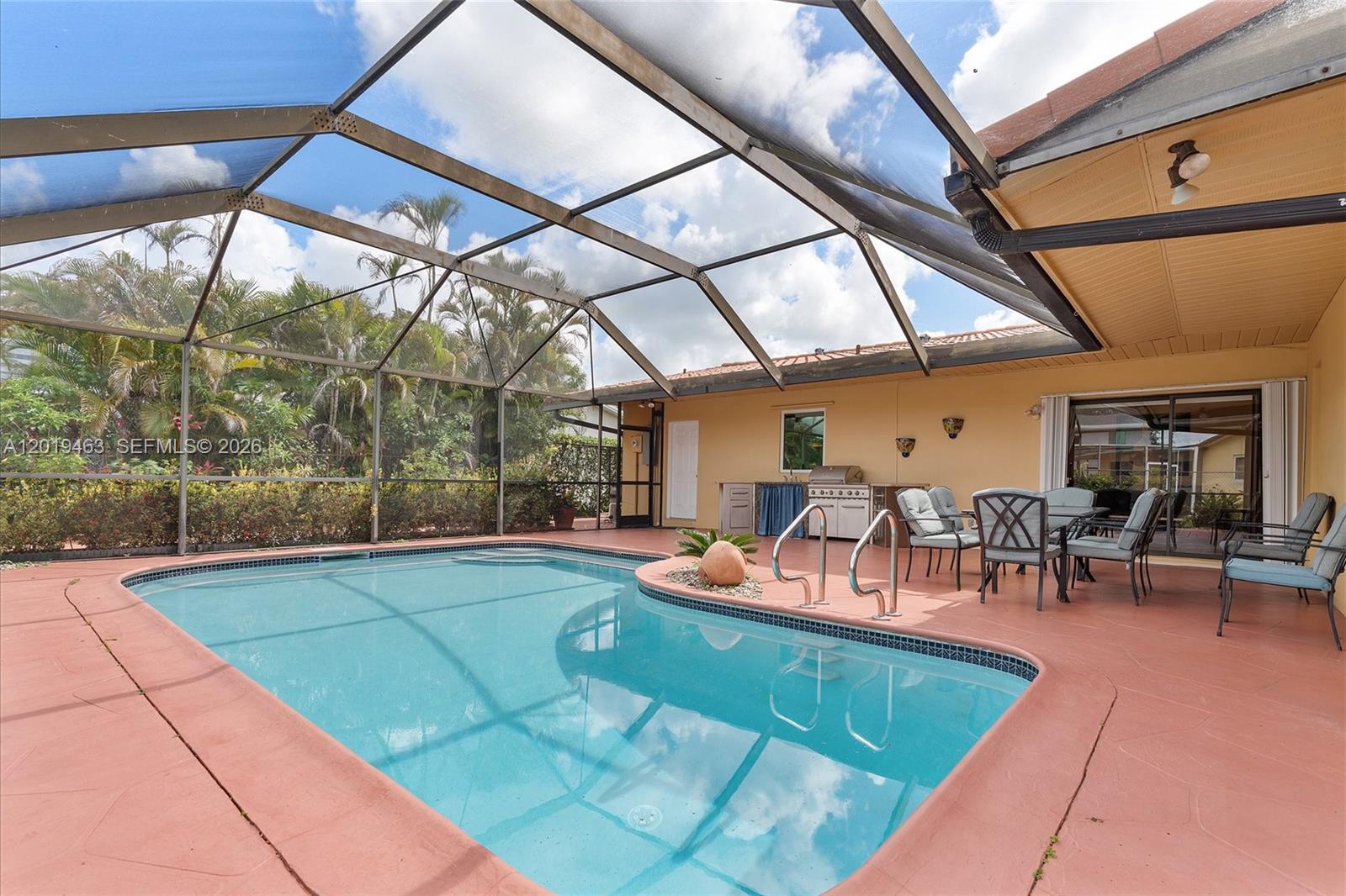 PEMBROKE LAKES SEC 2 - Residential