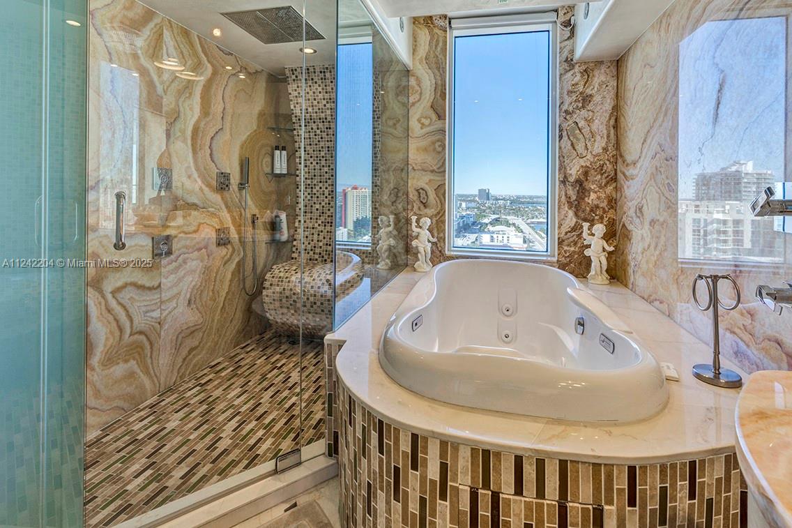 LA PERLA CONDO - Residential Lease