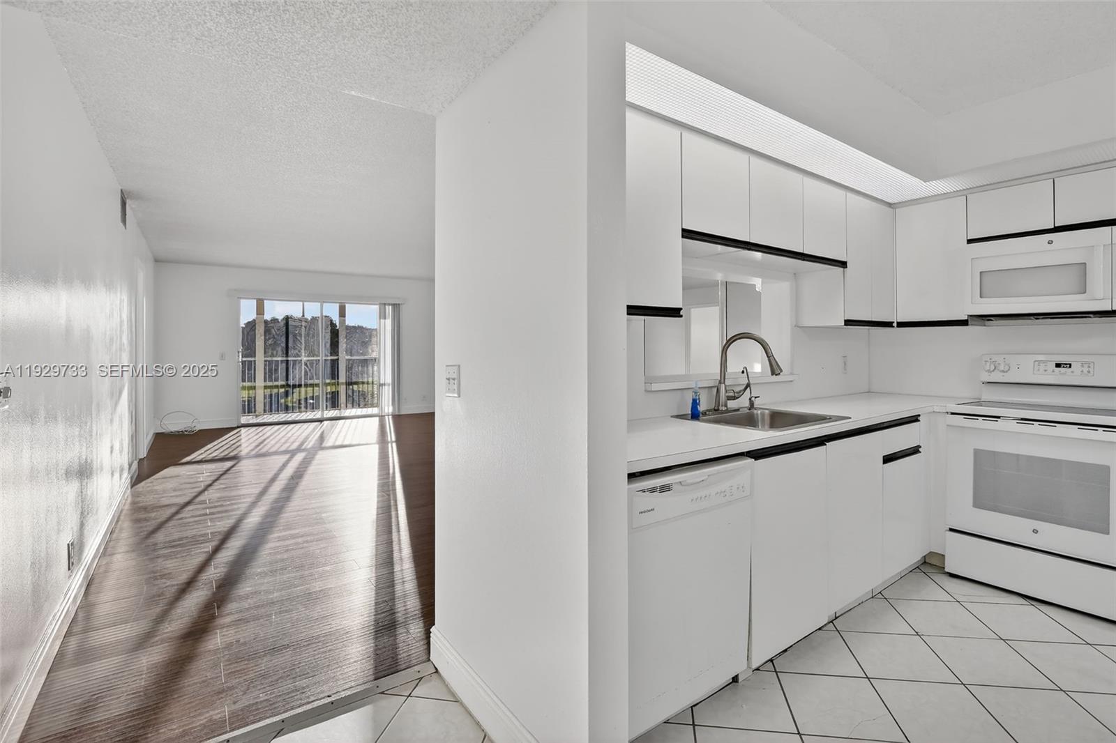 BUCKINGHAM AT CENTURY VIL - Residential Lease