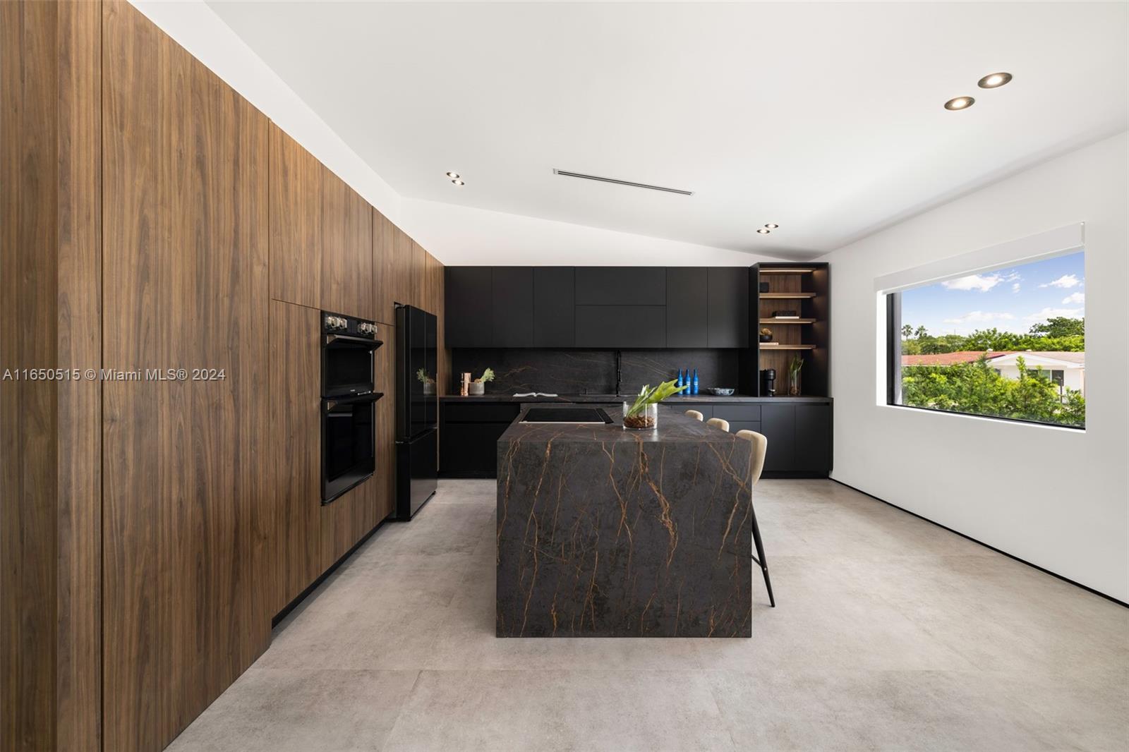 HIGHLAND LAKES SEC 3 - Residential