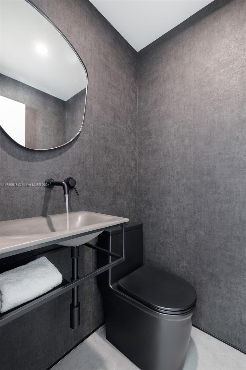 HIGHLAND LAKES SEC 3 - Residential