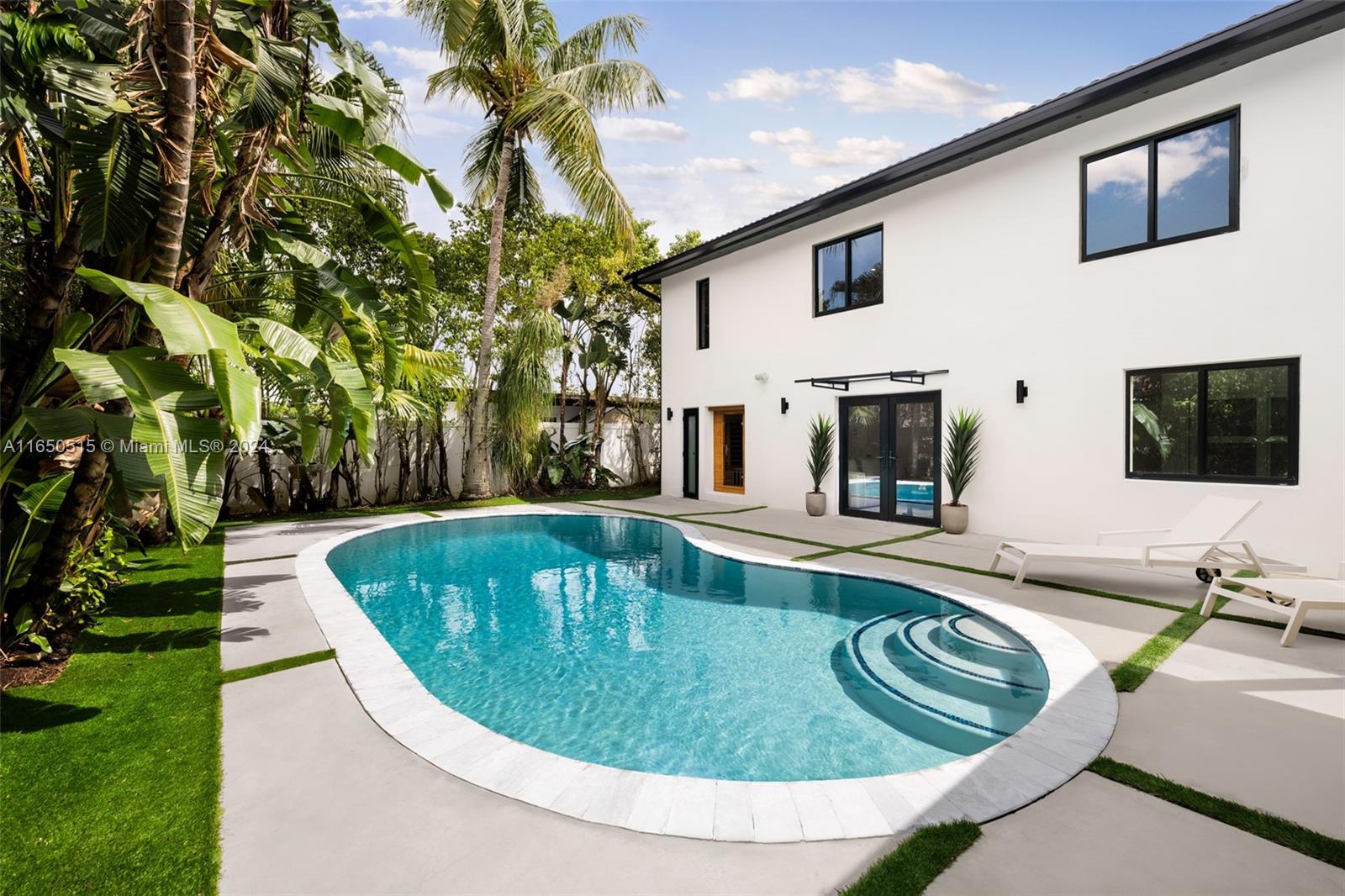 HIGHLAND LAKES SEC 3 - Residential