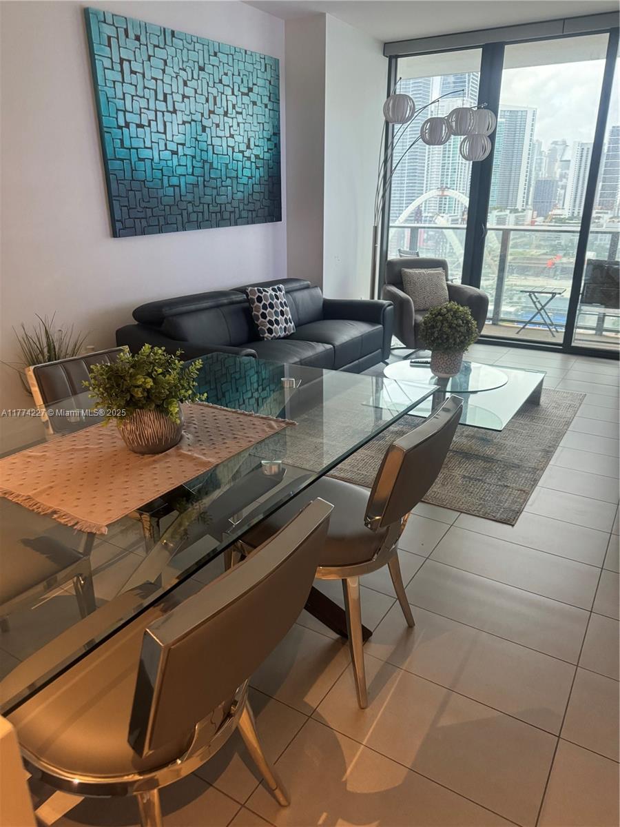CANVAS CONDO - Residential