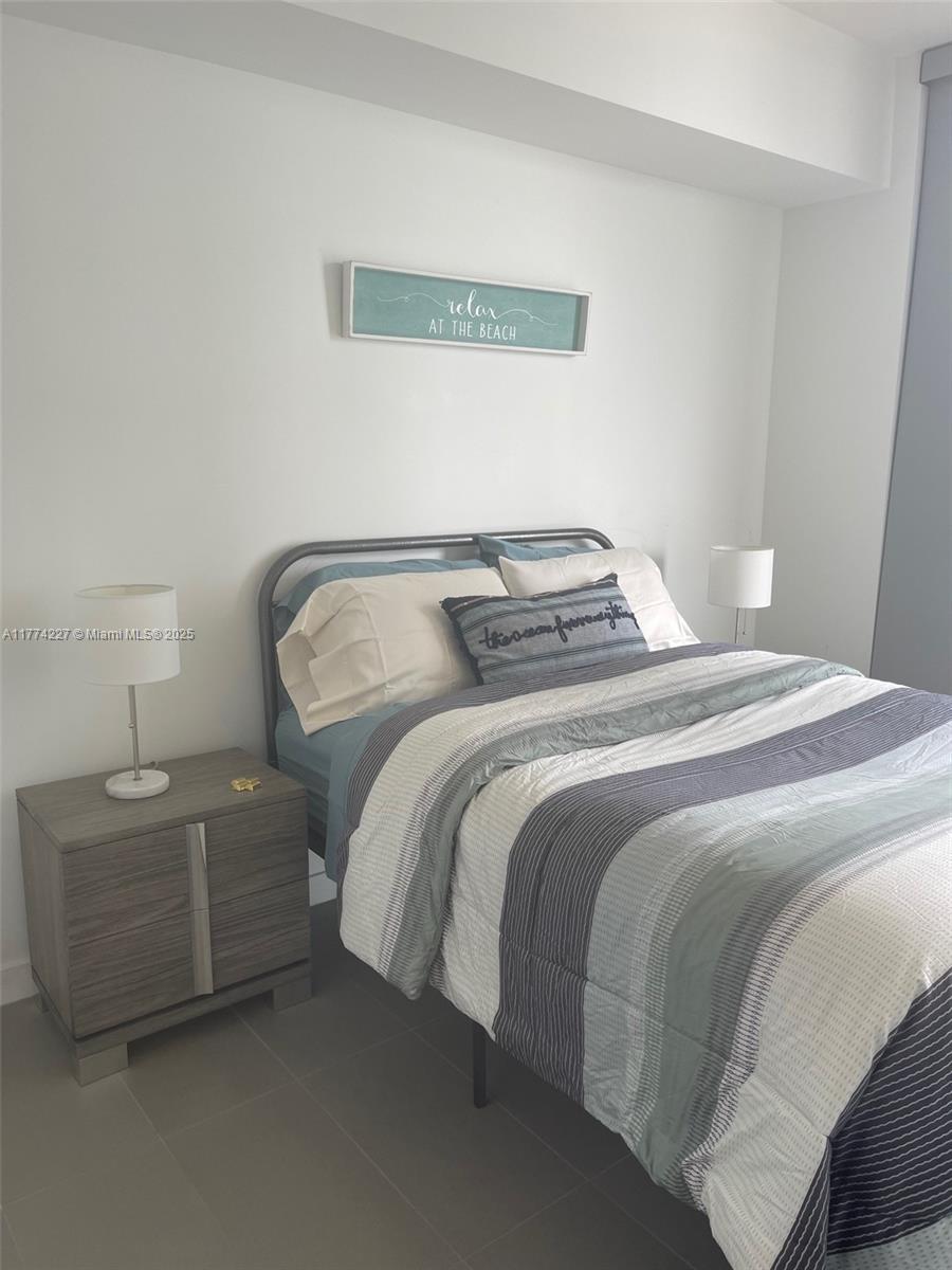 CANVAS CONDO - Residential