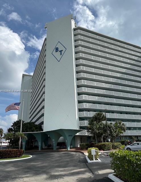 BREAKWATER TOWERS CO-OP - Residential