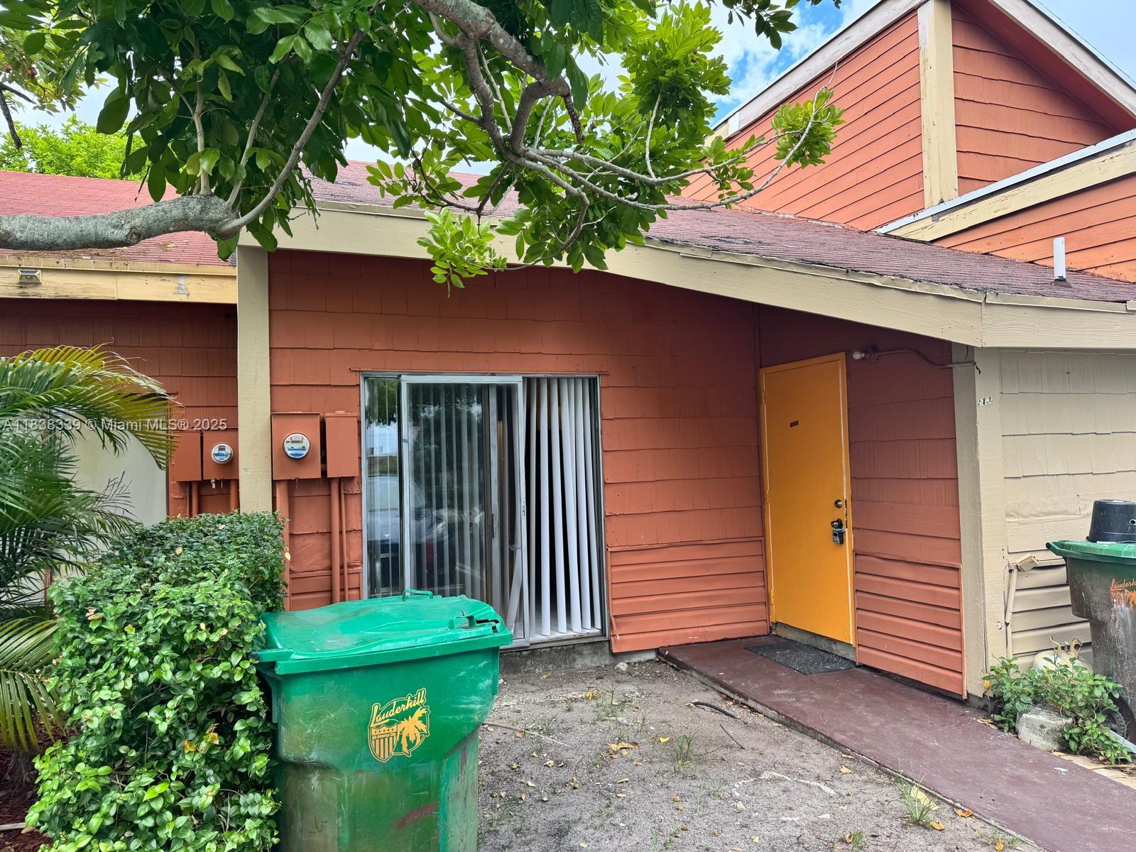 ORCHARD LAKE TOWN HOUSES - Residential Lease