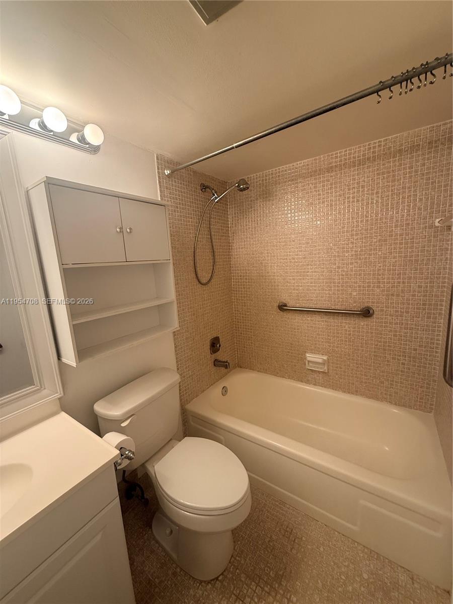 MANSFIELD AT CENTURY VILL - Residential