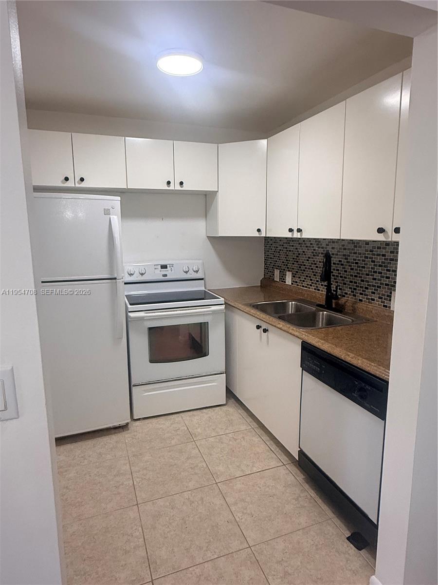 MANSFIELD AT CENTURY VILL - Residential