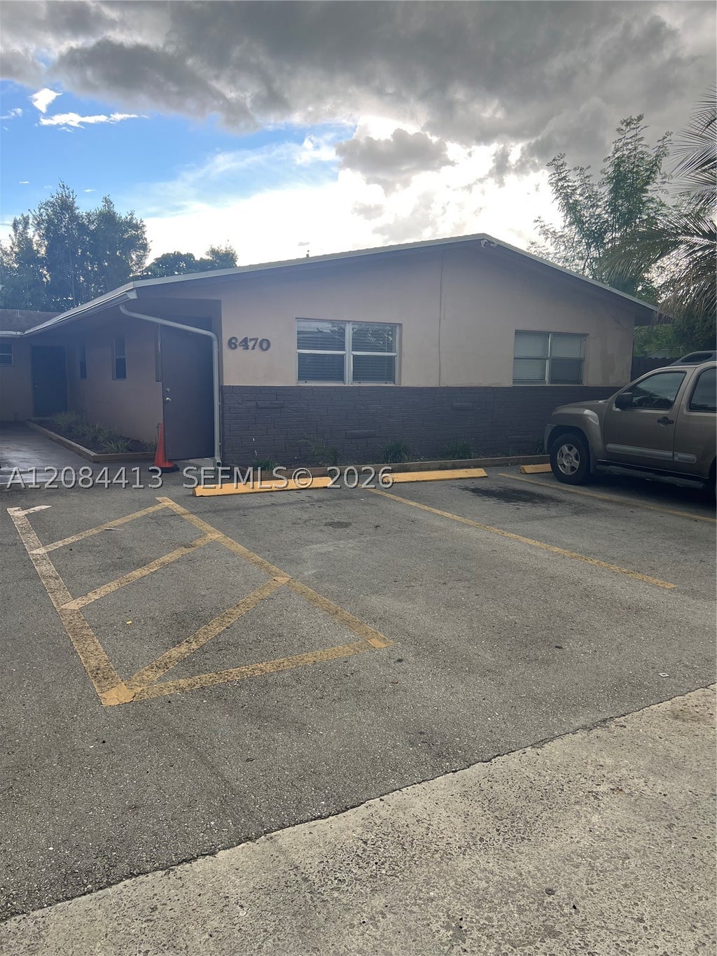 Photo of 6470 NW 20th Ct #2r, Sunrise, FL 33313 (MLS # A12084413)