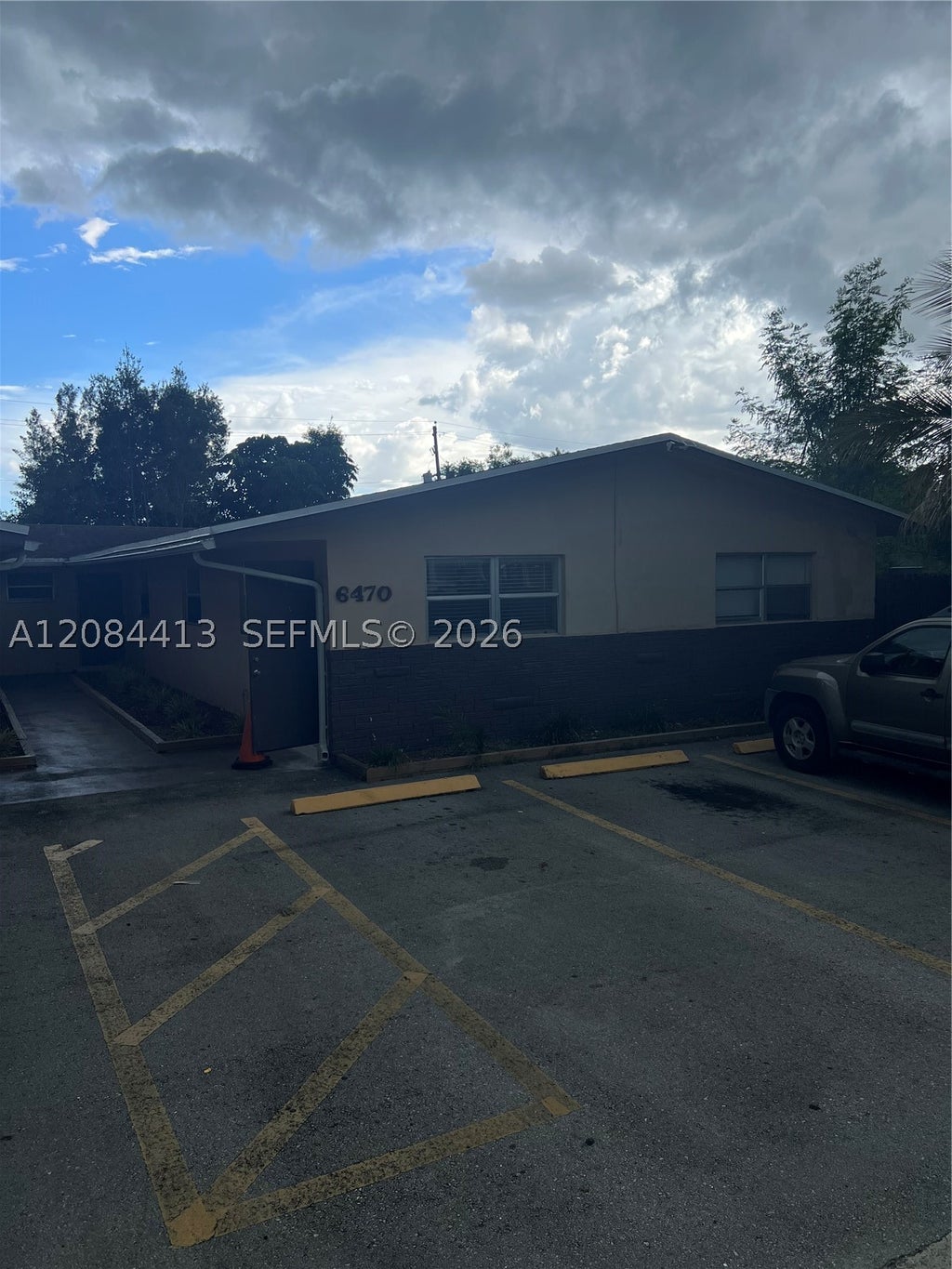 Photo of 6470 NW 20th Ct #2r, Sunrise, FL 33313 (MLS # A12084413)