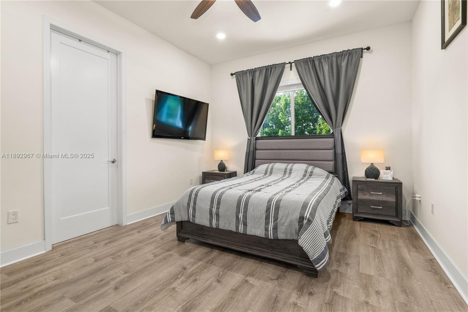 LANDMARK AT DORAL CENTRAL - Residential
