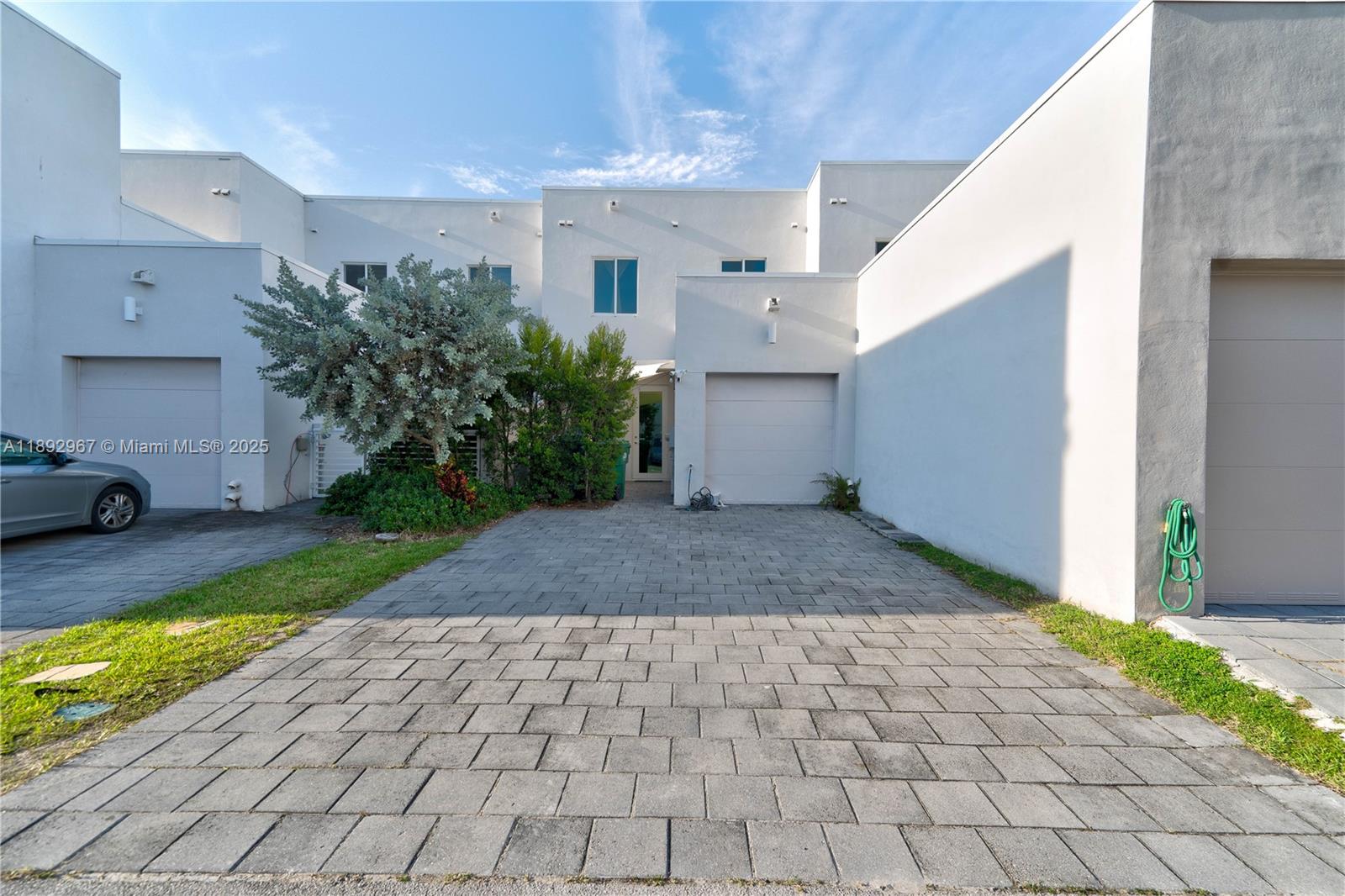 LANDMARK AT DORAL CENTRAL - Residential