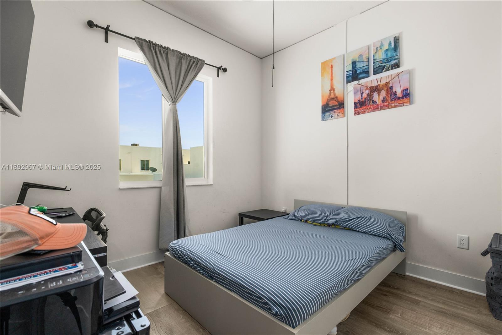 LANDMARK AT DORAL CENTRAL - Residential
